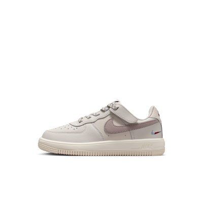 ★Nike★Air Force1 LV8 Junior デイリースニーカー Nike Force 1 Low LV8 EasyOn Little Kids' Shoes. Nike JP